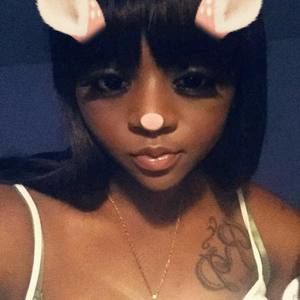 Meet your Posher, Whitney